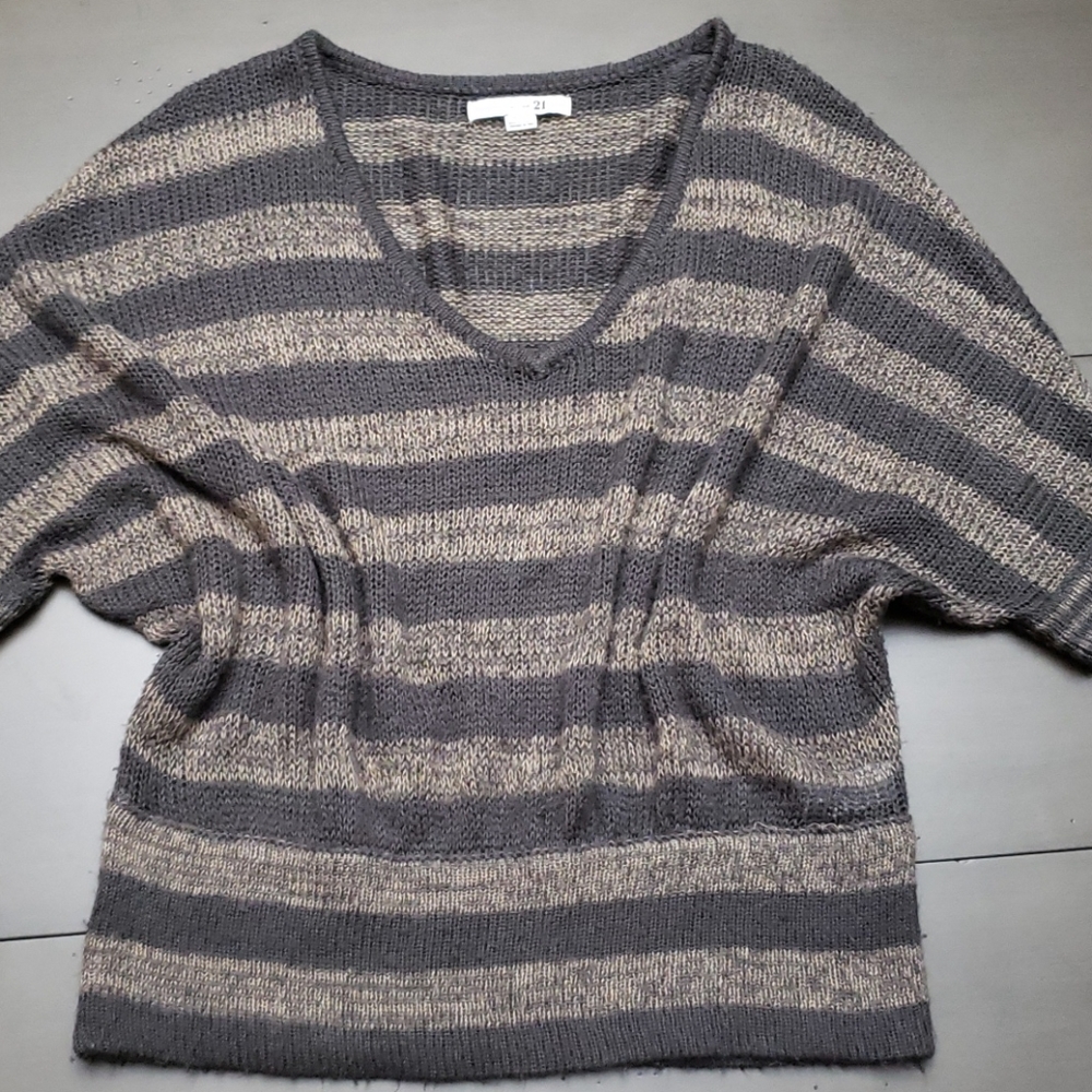 Forever 21 Short Sleeve Sweater